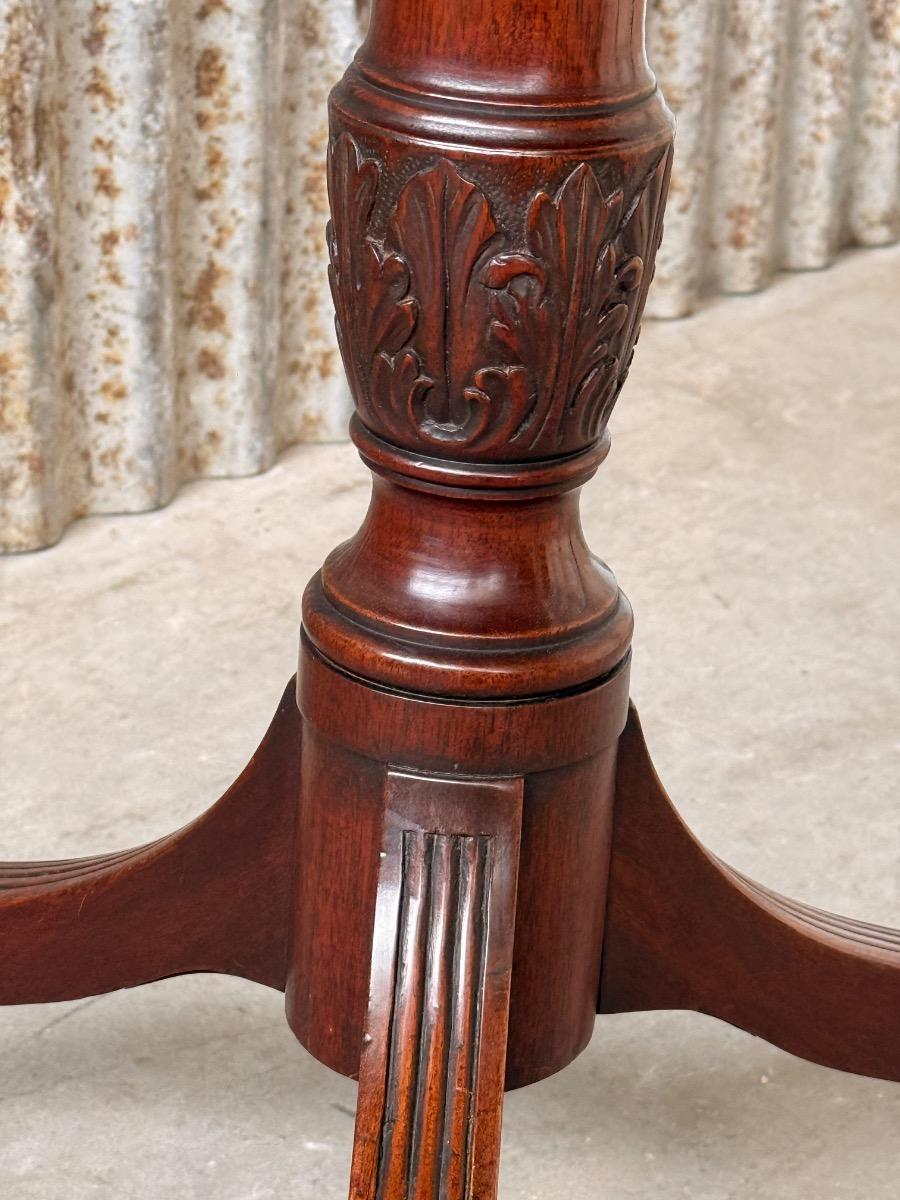 Engelse tilttop tafel massief mahonie