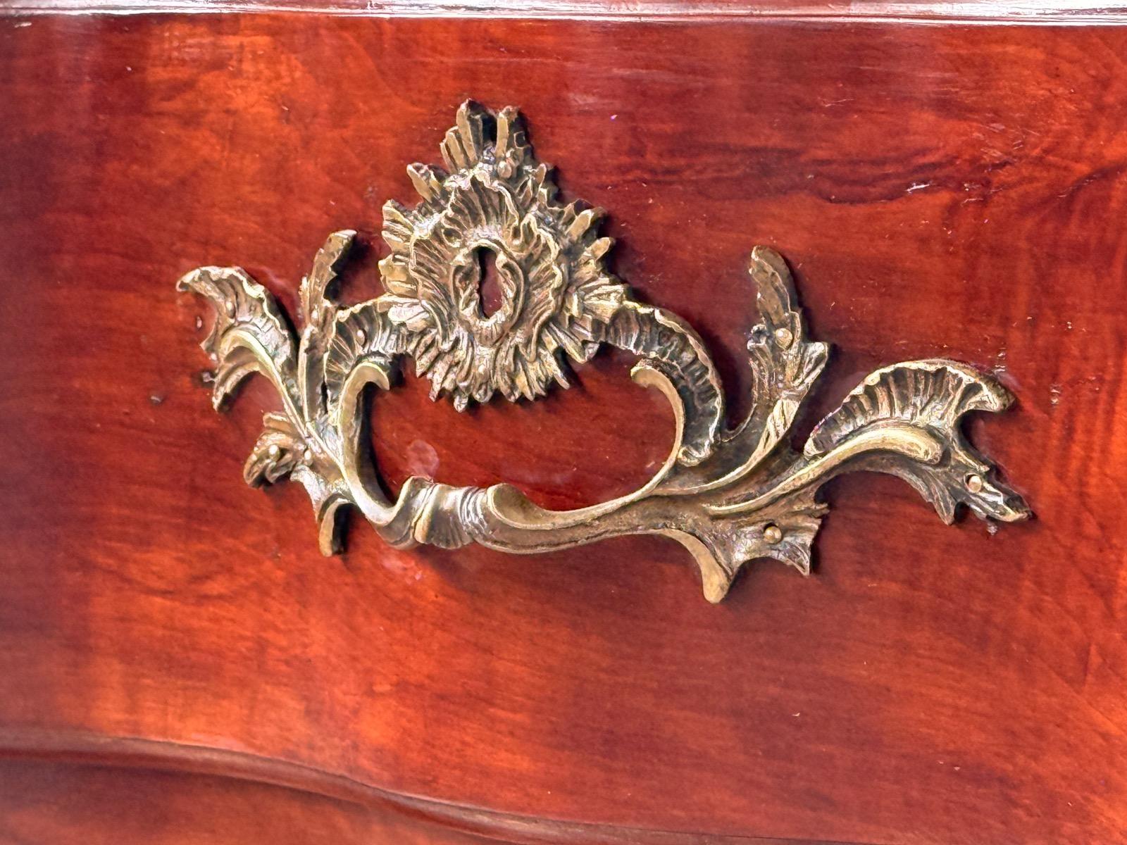 Franse Louis XV ladekast massief kersenhout