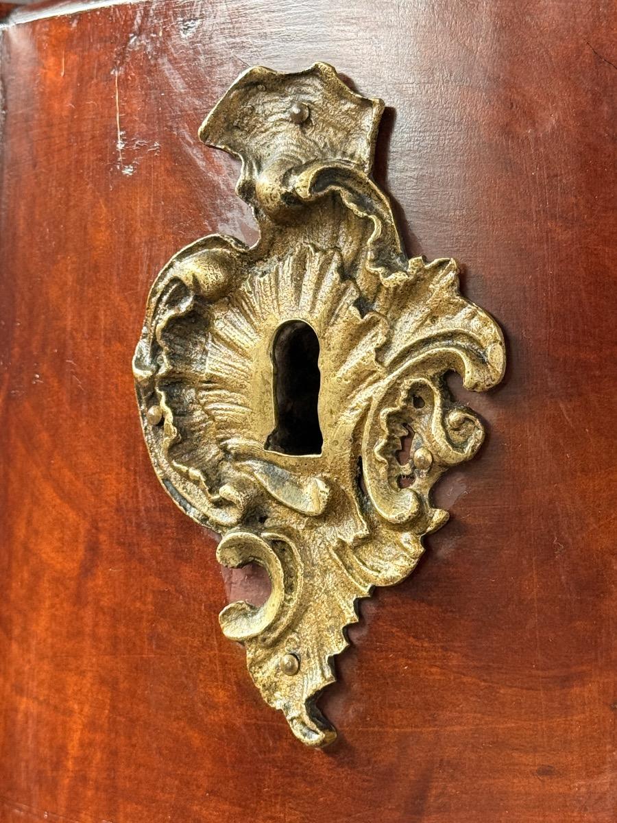 Franse Louis XV ladekast massief kersenhout