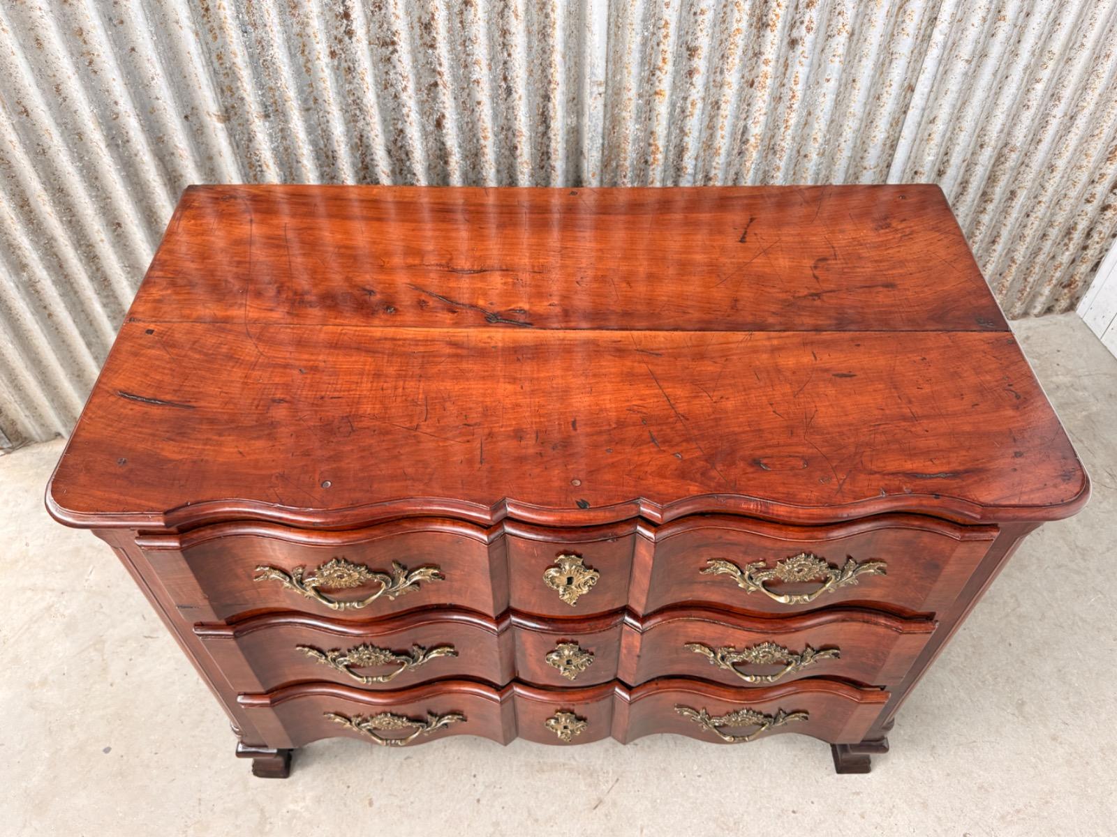 Franse Louis XV ladekast massief kersenhout