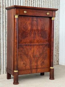 Frans empire klep secretaire, volle mahonie pilaar. Strak model, zeer fraai boek bloem mahonie gefineerd. 