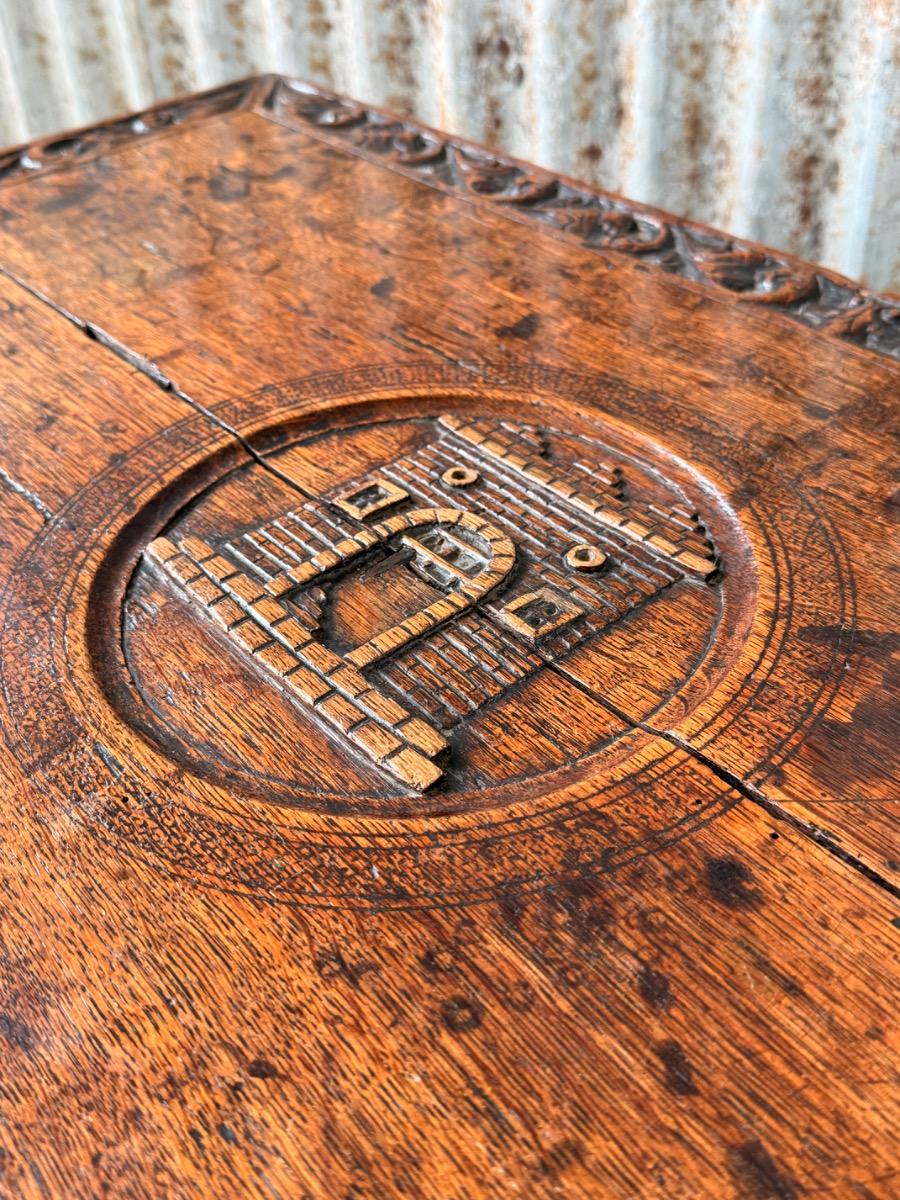 Hollandse flespoot tafel met uittrek bladen. 