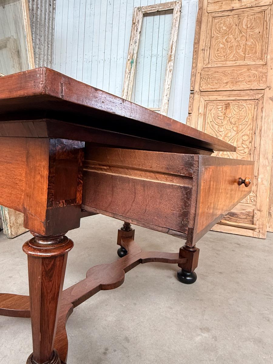 Kruispoottafel, kruisvoettafel, Nederland noten, Ca. 1775-1795
