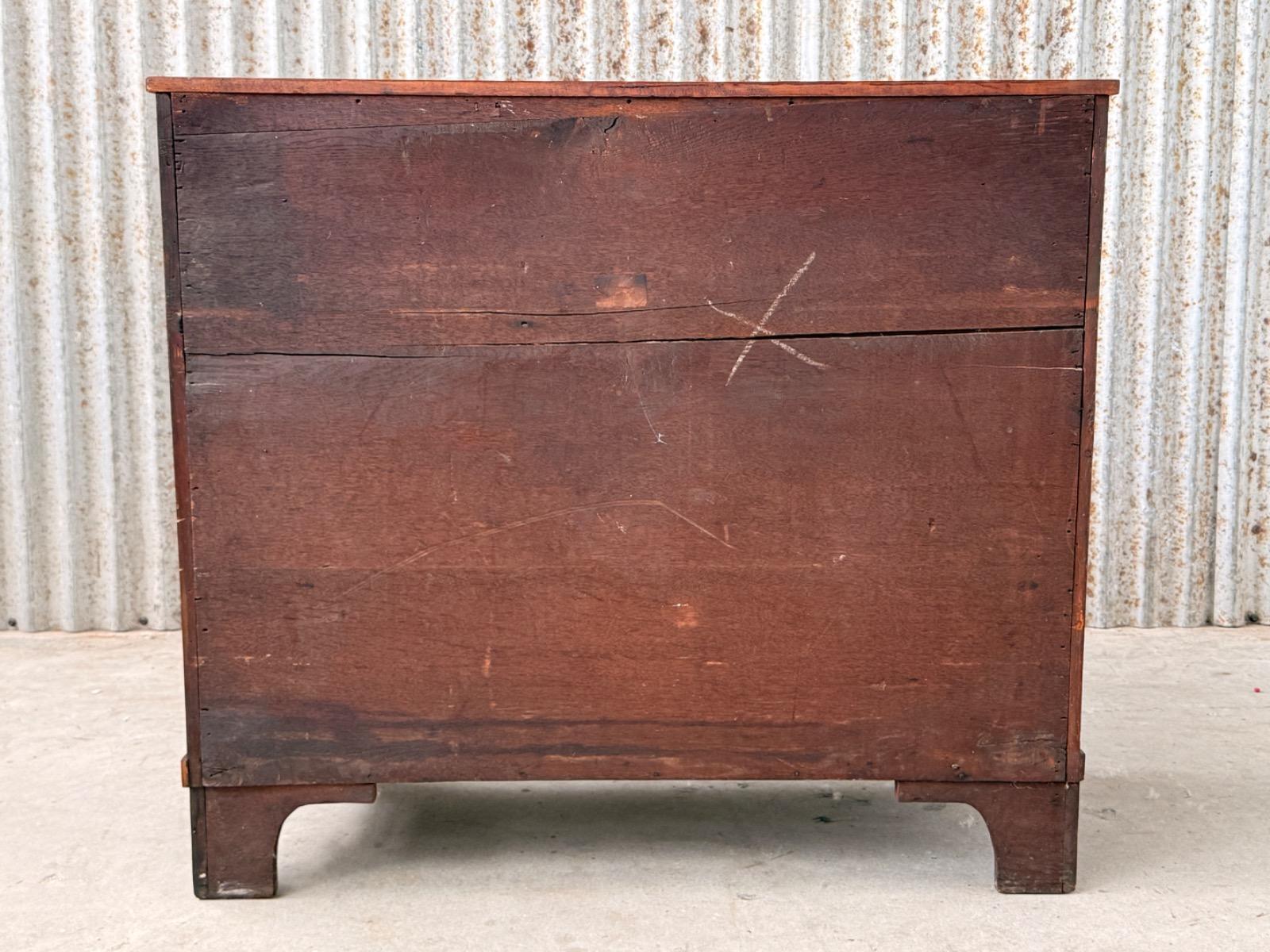 Mahonie Hollandse empire commode 