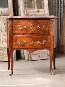 Noten gefineerd Louis XV commode