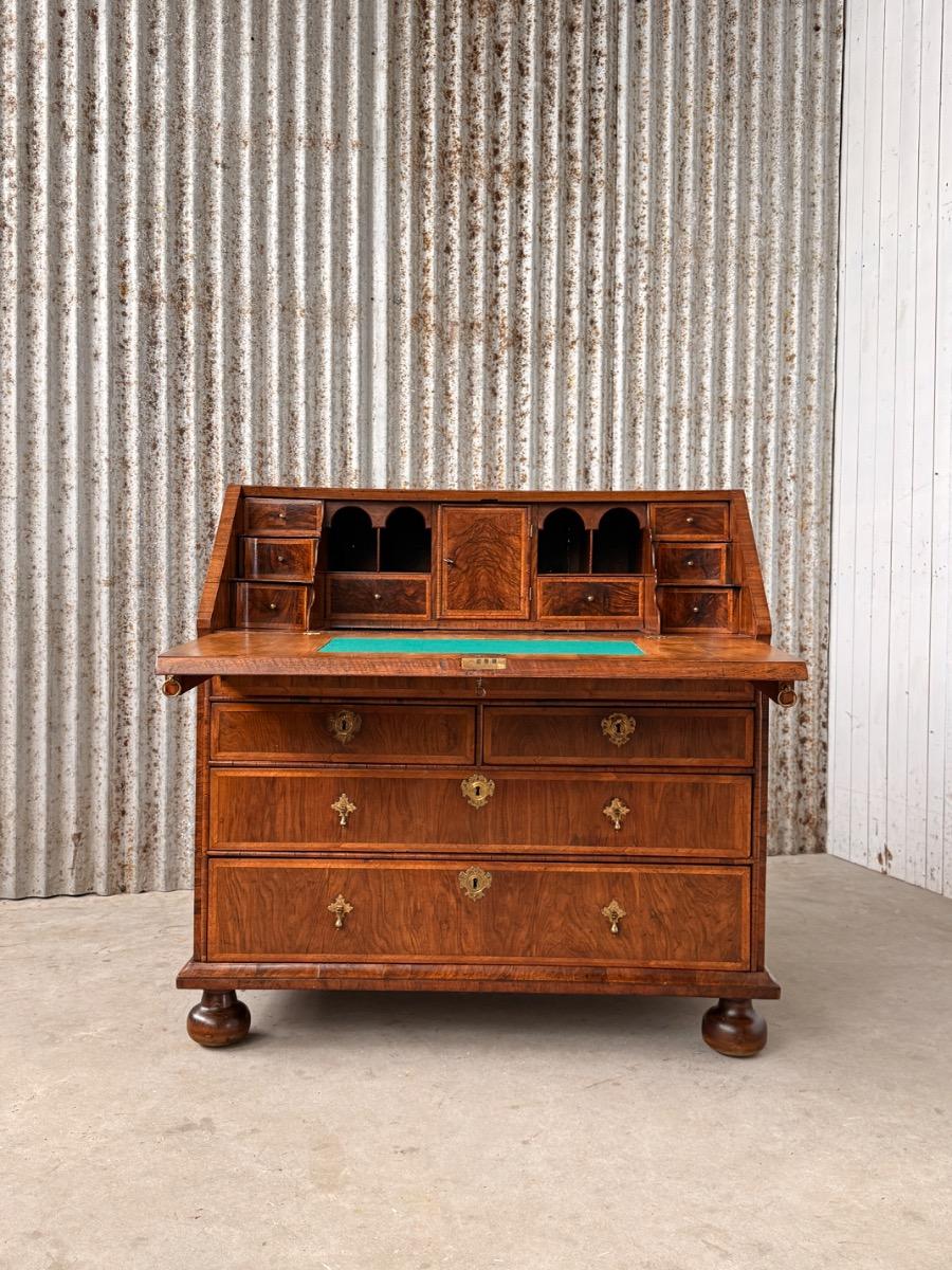 Noten klepbureau vroeg 19e eeuw. 